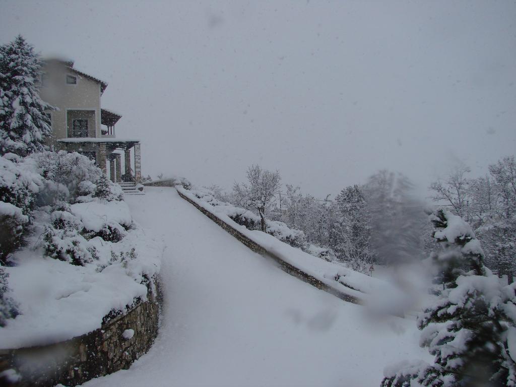 Archontiko Zafeiropoulou Hotel Kalavryta Buitenkant foto